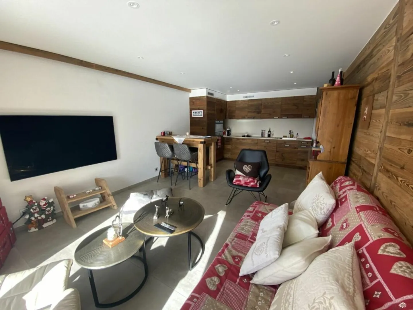 Apartment for rent - Photo 3 of 11