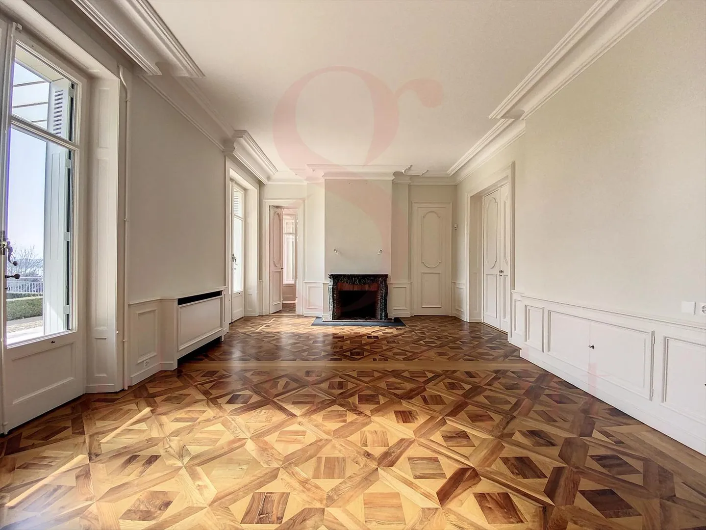 Proprietà straordinaria e prestigiosa (completamente ristrutturata) - Foto 4 di 13