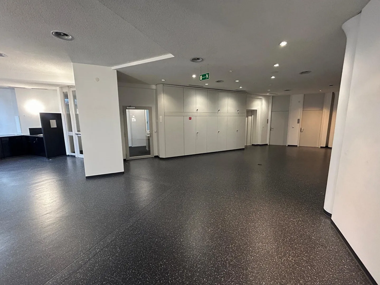 Commercial Space in the Center - Photo 5 of 15