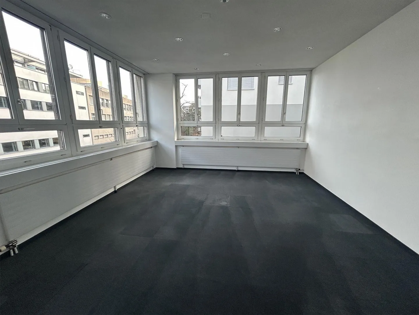 Commercial Space in the Center - Photo 6 of 15