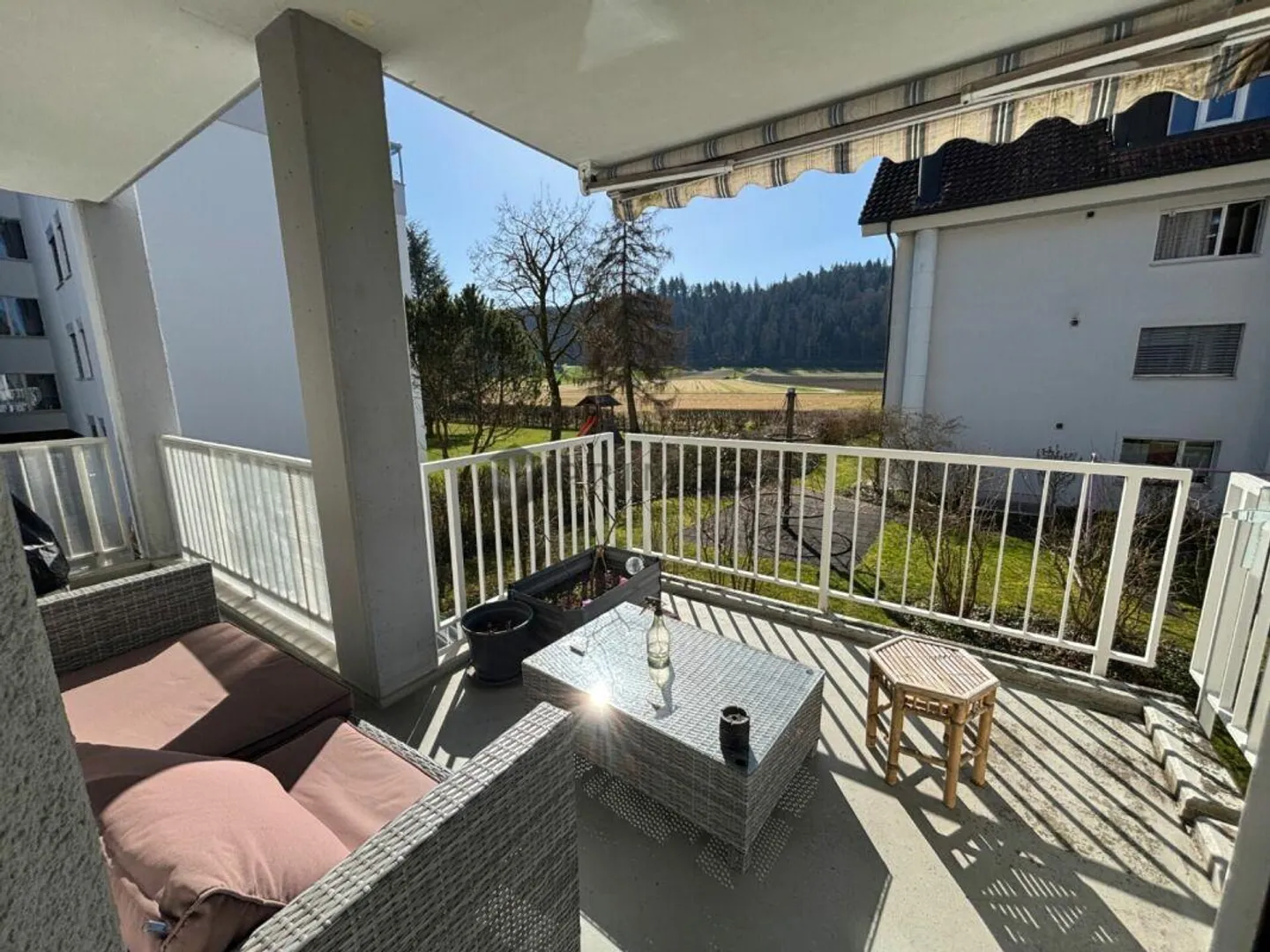 Ensemble convaincant - 121m², rénové et prêt à emménager - Photo 4 sur 9