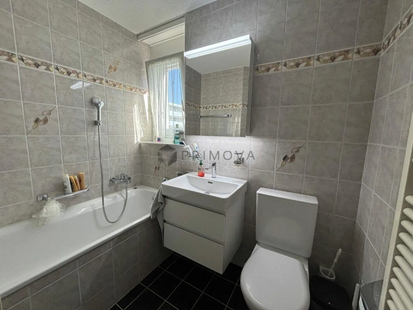 Ensemble convaincant - 121m², rénové et prêt à emménager - Photo 8 sur 9