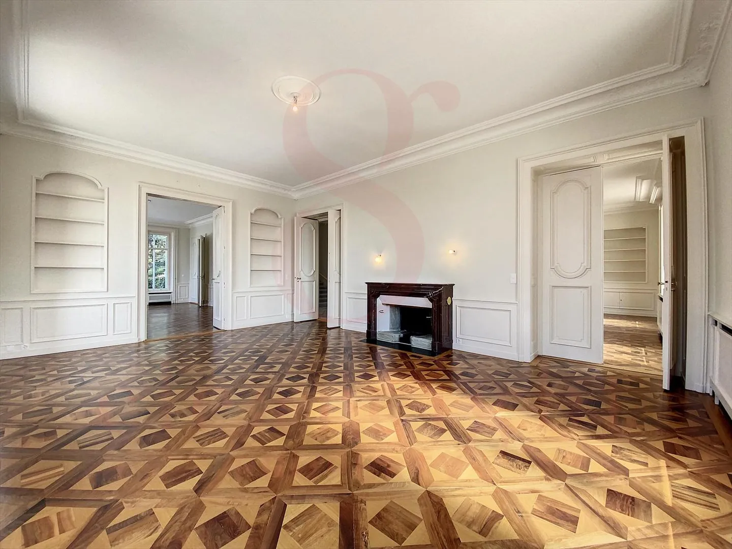 Proprietà straordinaria e prestigiosa (completamente ristrutturata) - Foto 3 di 13