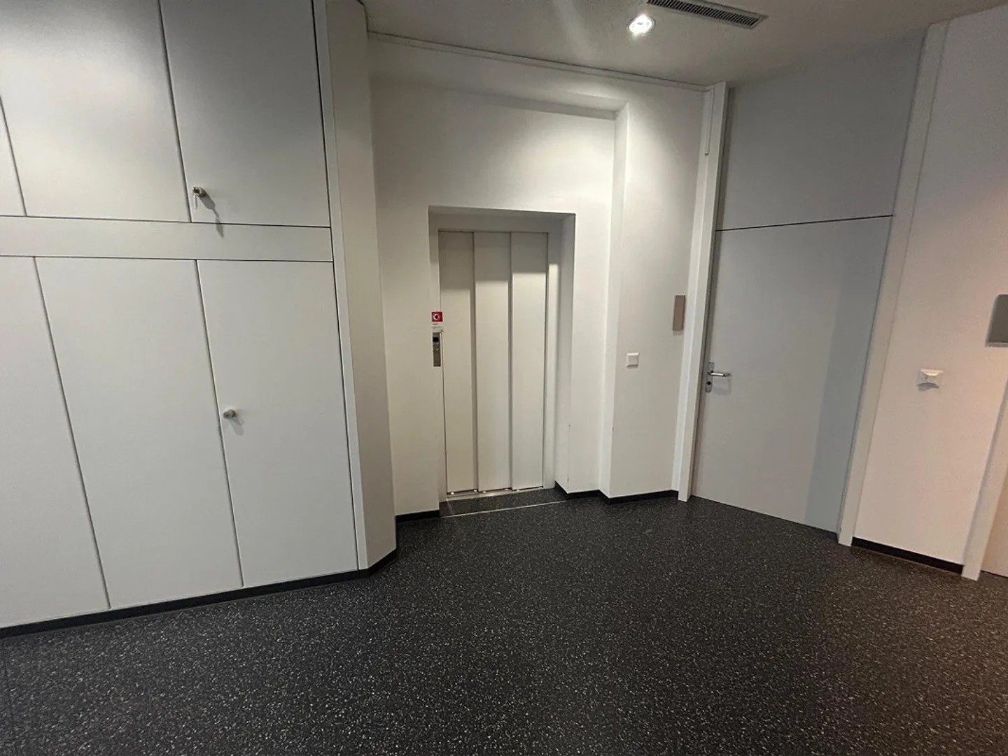 Commercial Space in the Center - Photo 12 of 15