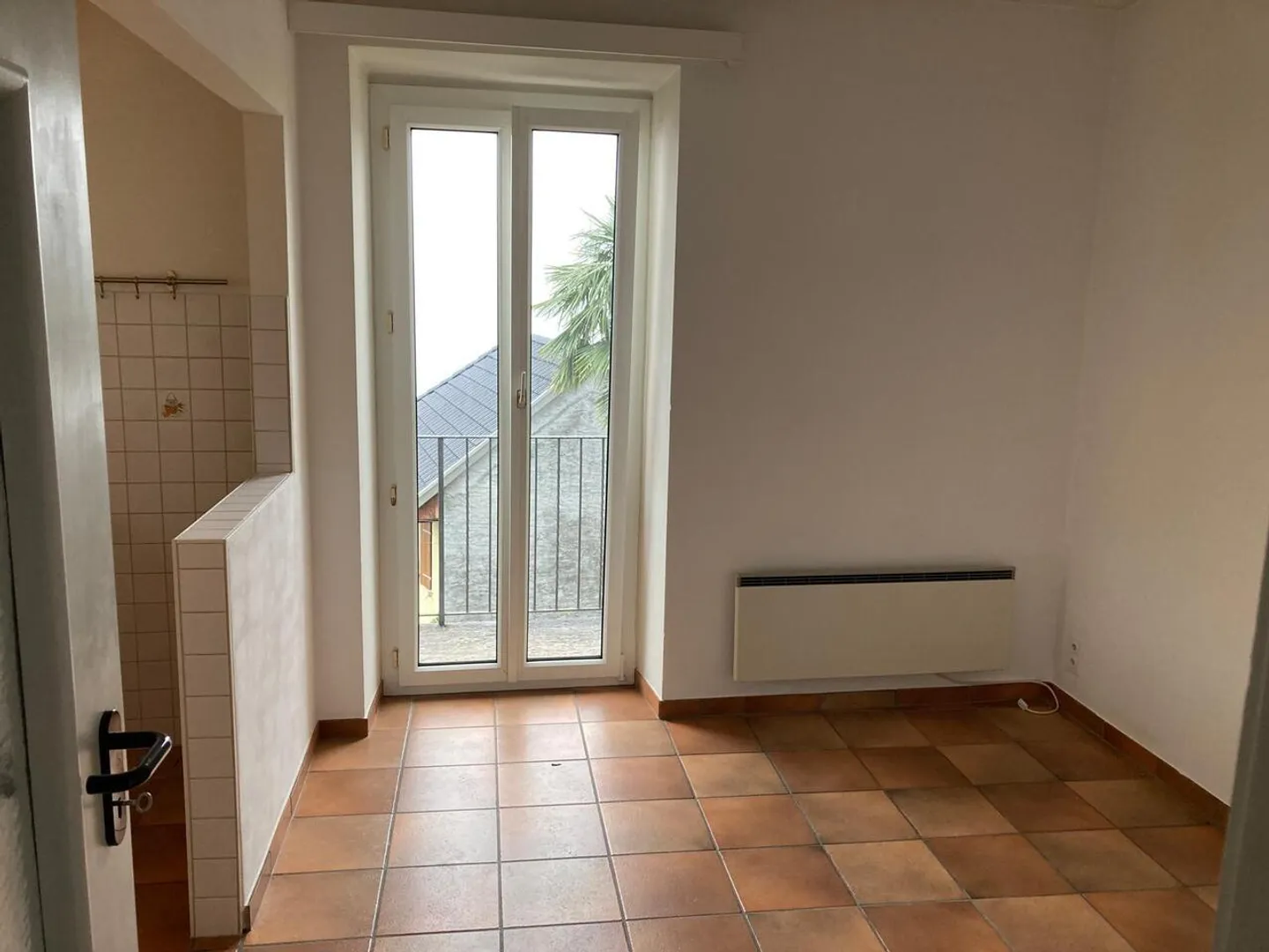 Appartement Charmant avec Vue sur le Lac - Photo 4 sur 11