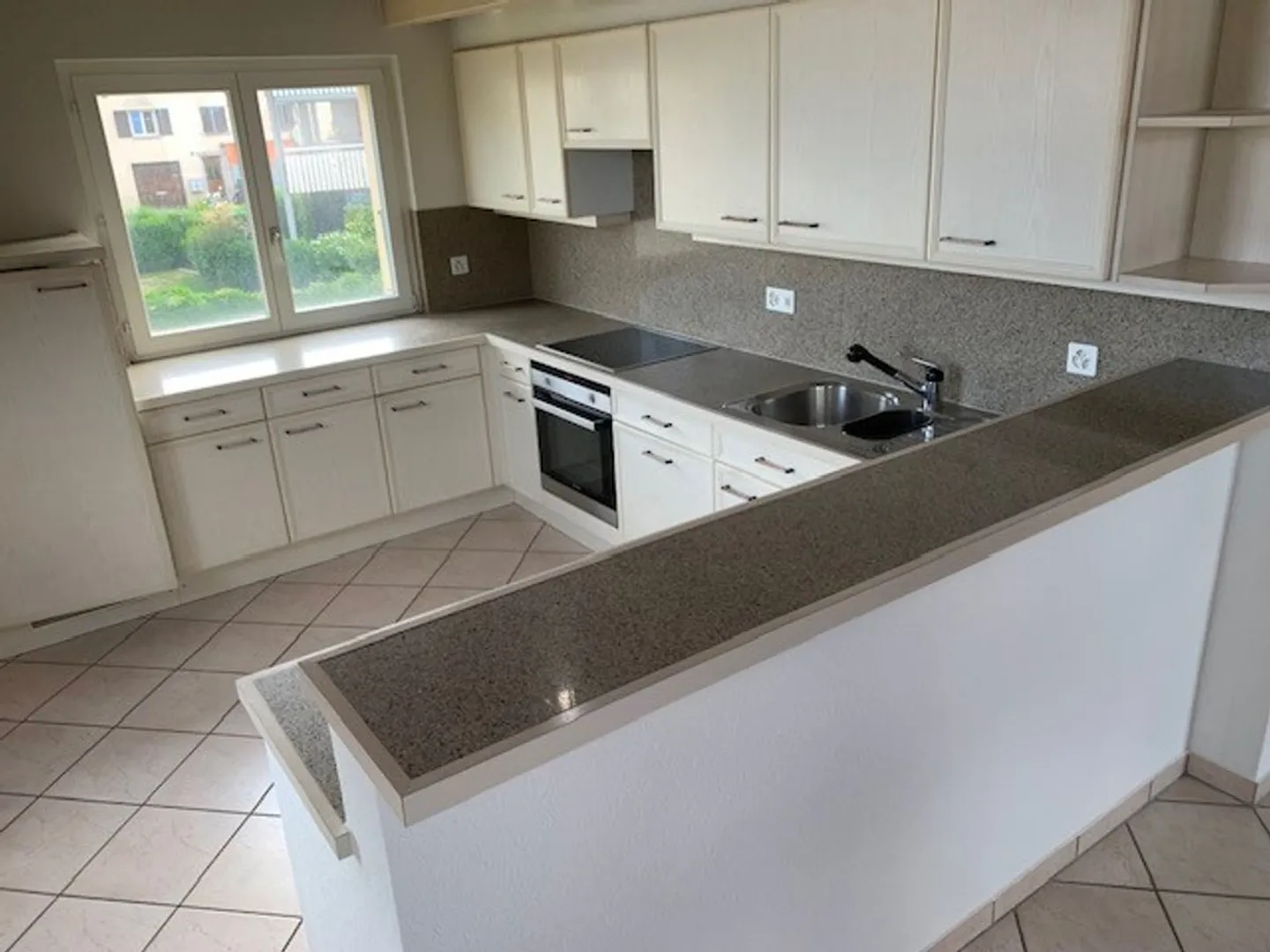 Bâtiment résidentiel avec 4 appartements à Crissier - Photo 4 sur 11