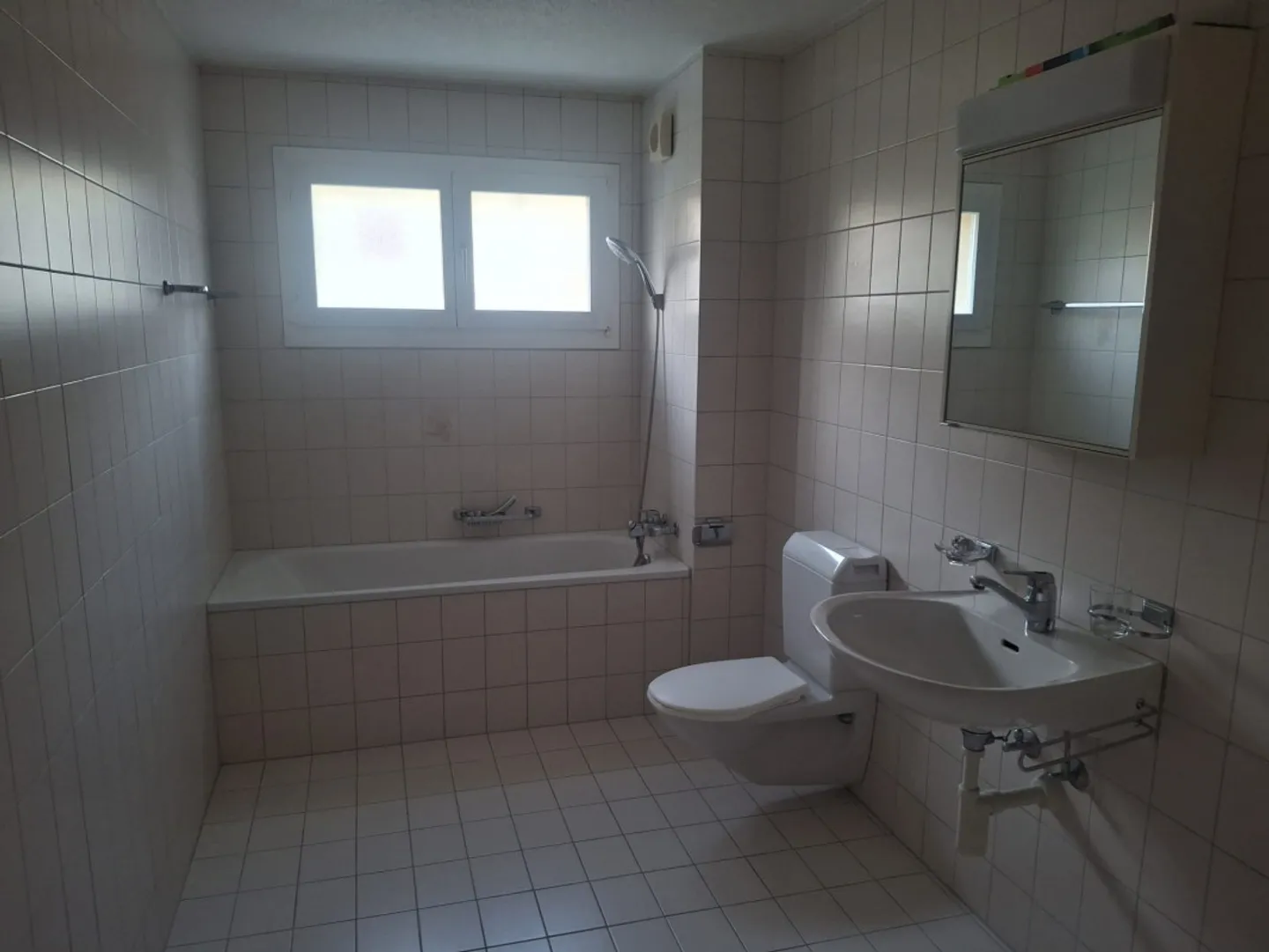 Bright and spacious 3.5 rooms of 81 m² in Avenches - view of the castle - Photo 11 of 13