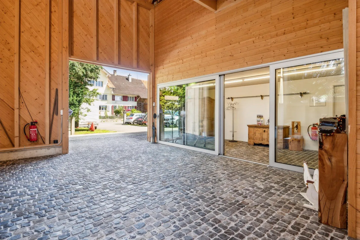 Einzigartiges modernes Anwesen mit Pferden - Foto 13 von 14