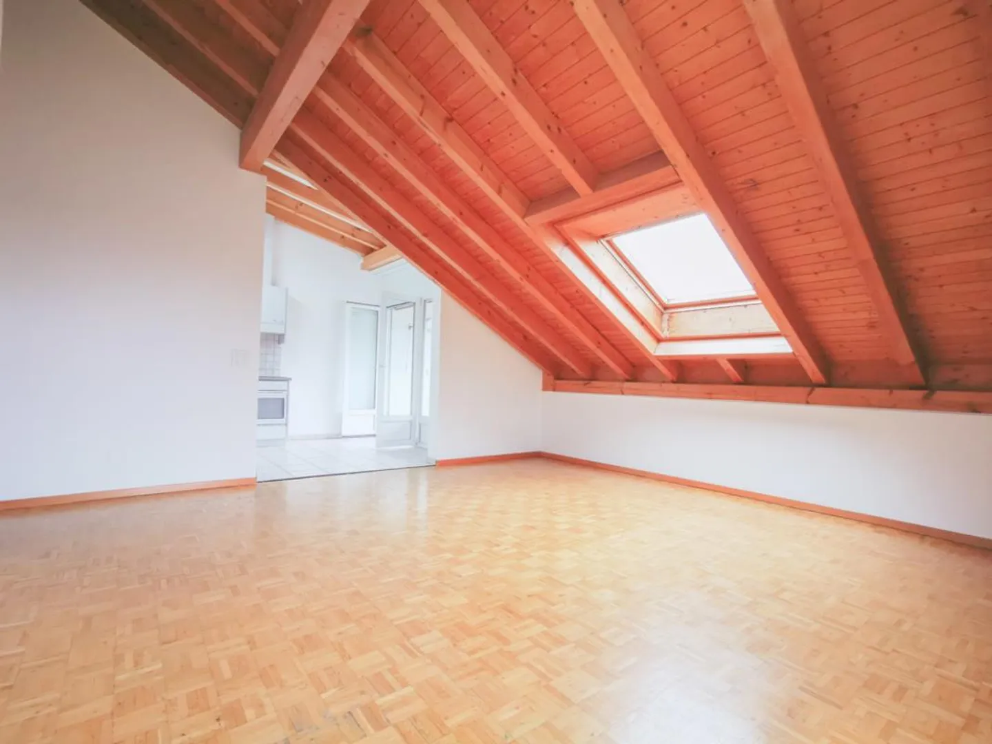 Gemütliche Dachwohnung mit Ausblick - Foto 4 von 10