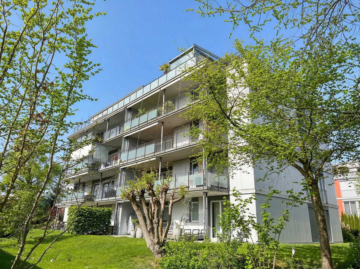 4.5 Room Condominium - Photo 4 of 10