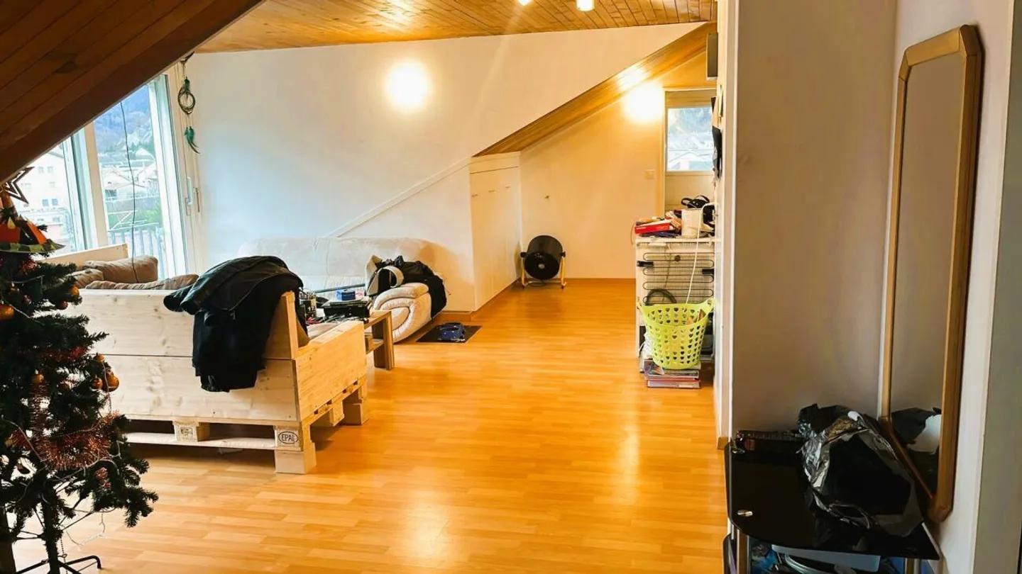 Belle appartement de 4 pièces avec vue magnifique à Domat/Ems - Photo 4 sur 9