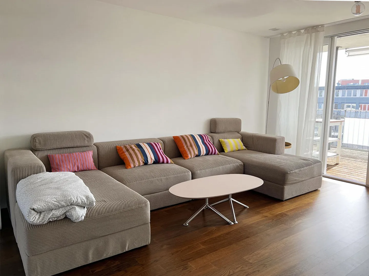 4.5 Room Condominium - Photo 6 of 10