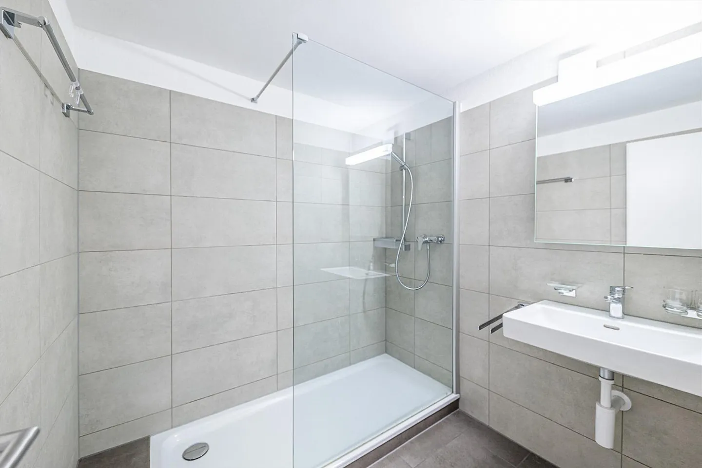 Helle Moderne Wohnung - Foto 6 von 9