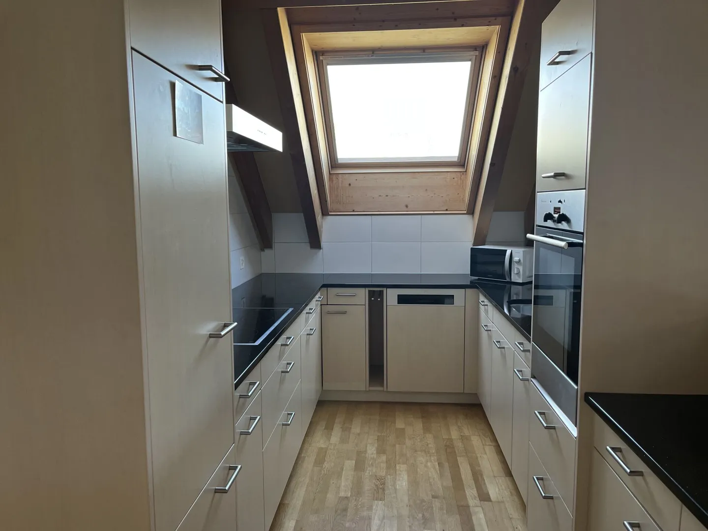 6.5 Zimmer-Maisonette-Wohnung - Foto 2 von 14