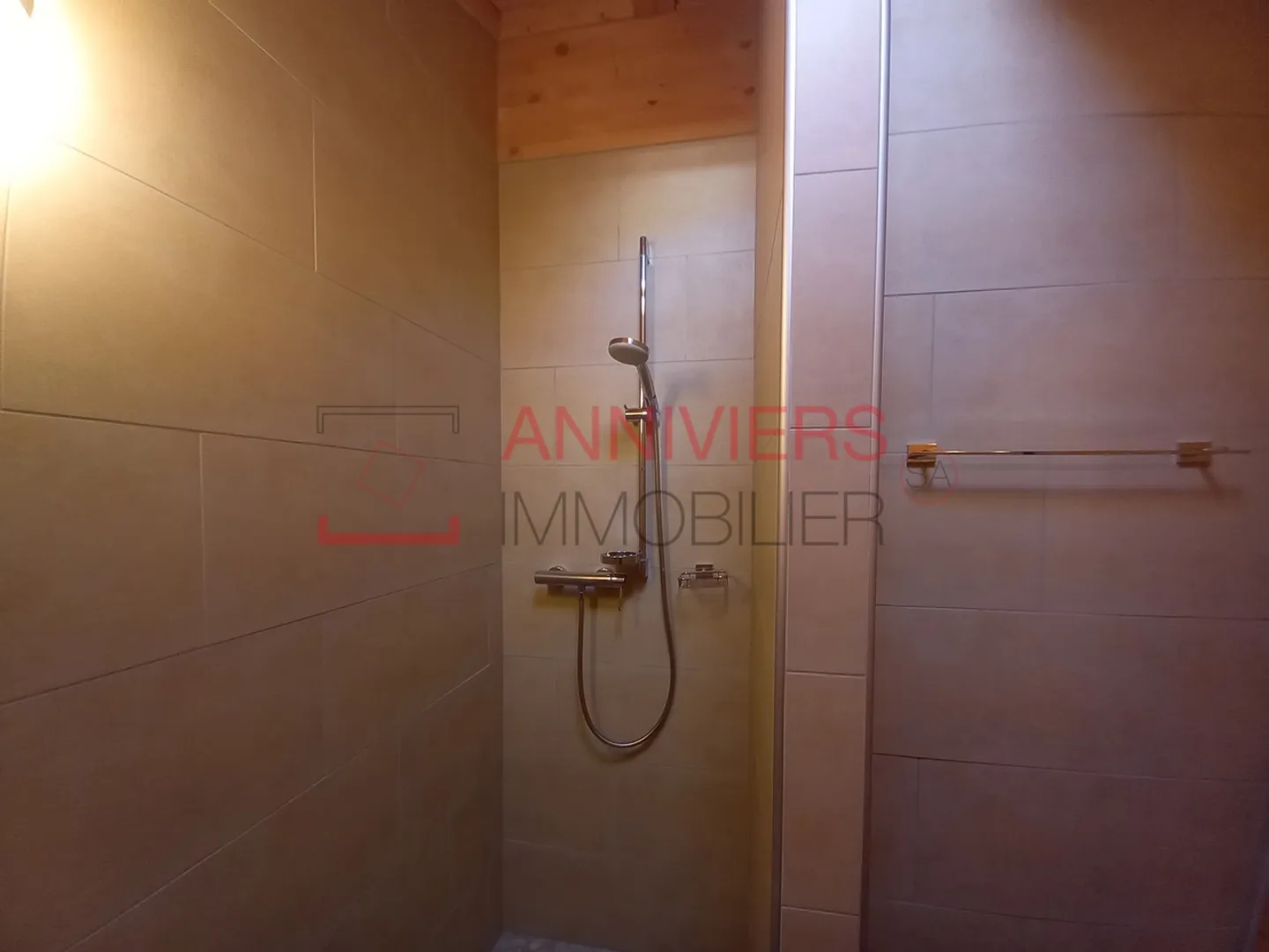 Spacious duplex apartment – 4 rooms – Clear and sunny view - Photo 23 of 35