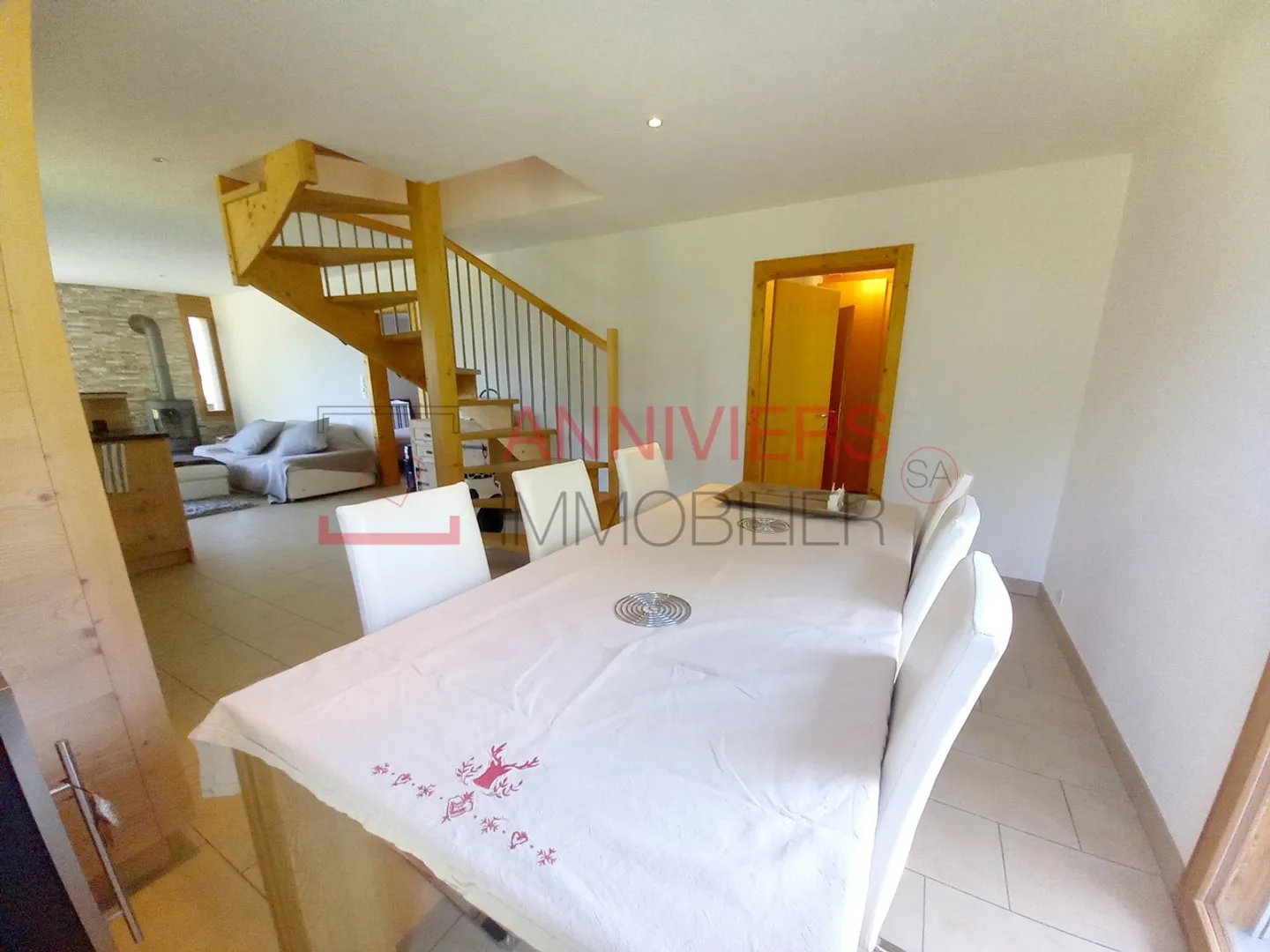 Spacious duplex apartment – 4 rooms – Clear and sunny view - Photo 10 of 35