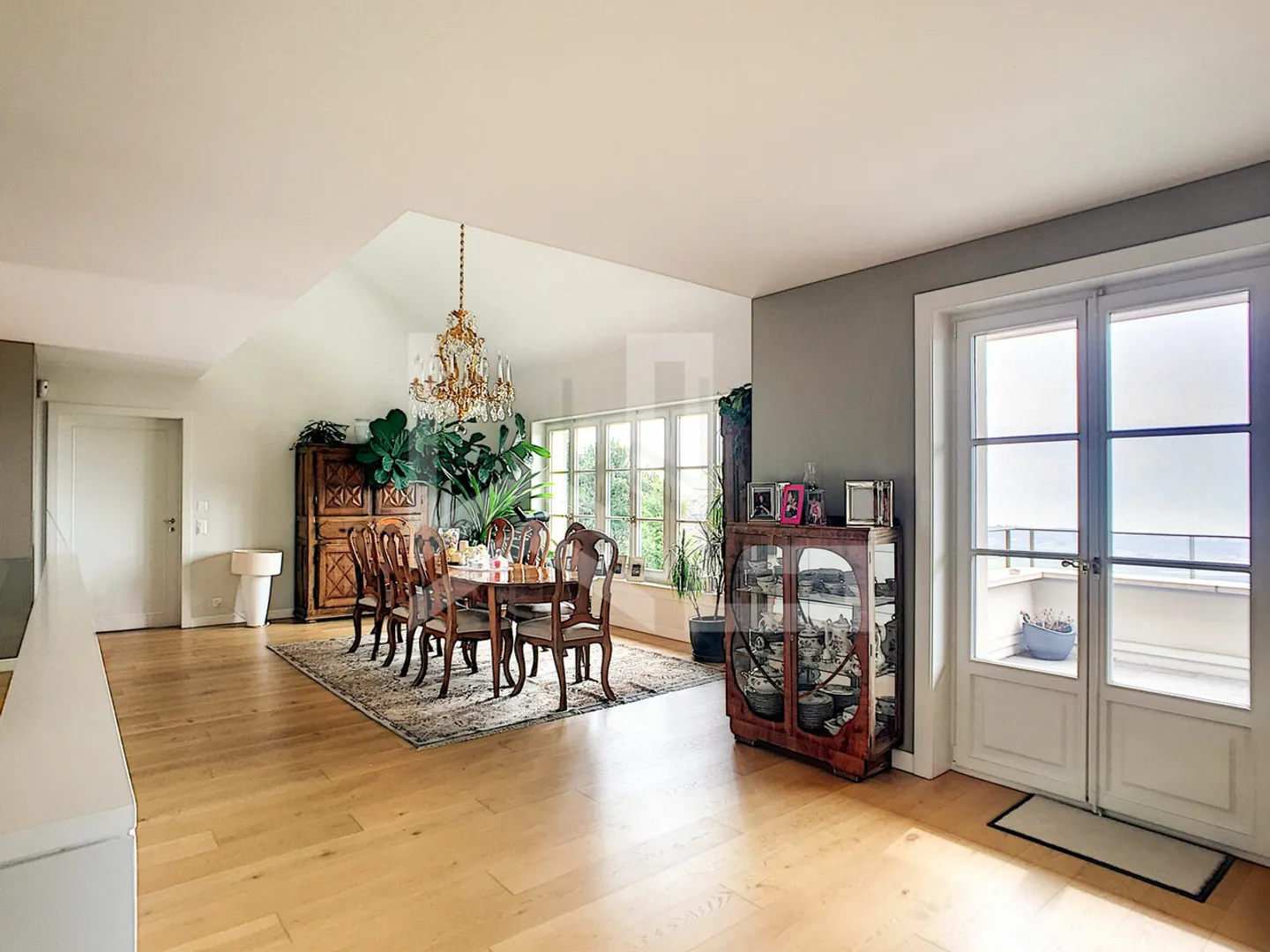 Wunderschönes zeitgenössisches Haus mit Panoramablick - Foto 4 von 14