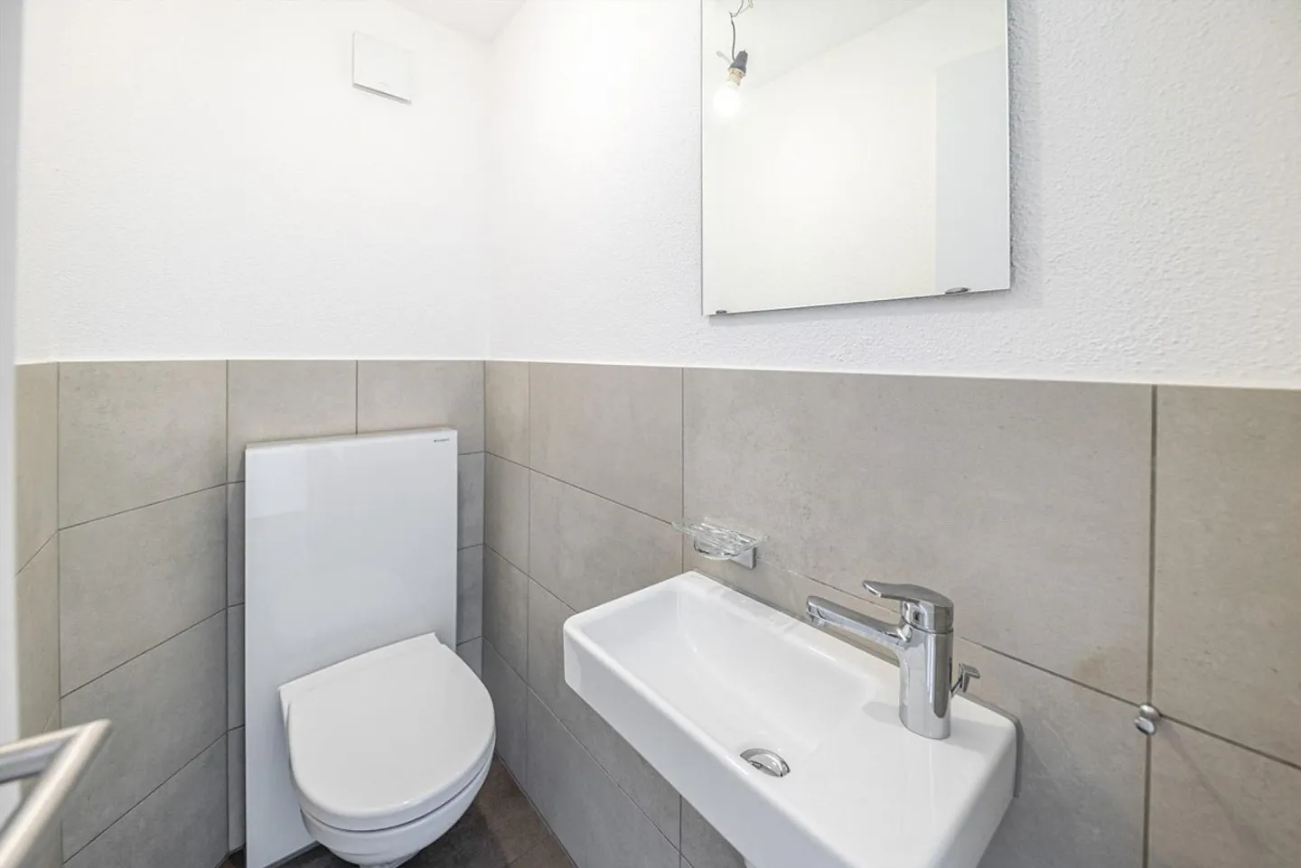 Helle Moderne Wohnung - Foto 7 von 9