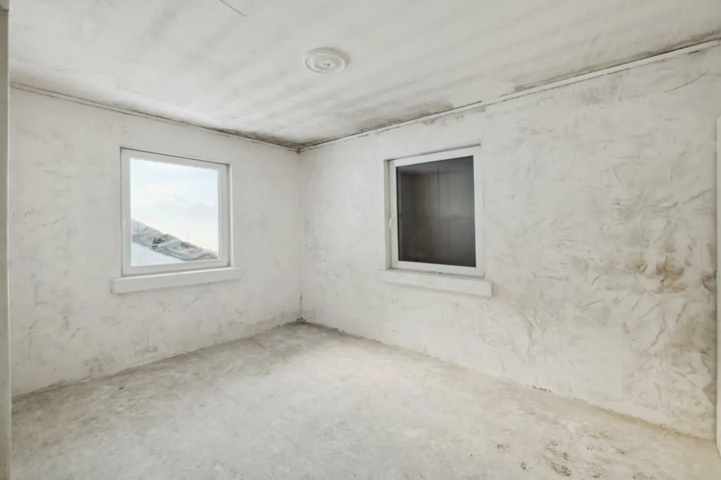 APPARTEMENT + SURFACE COMBLES AVEC VUE SPLENDIDE - Photo 4 sur 6