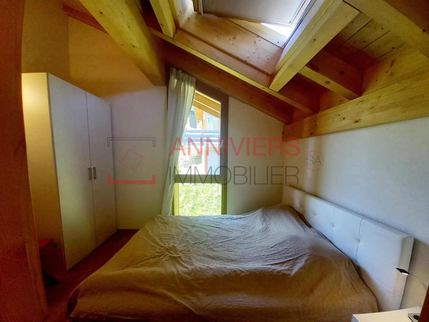 Spacious duplex apartment – 4 rooms – Clear and sunny view - Photo 21 of 35