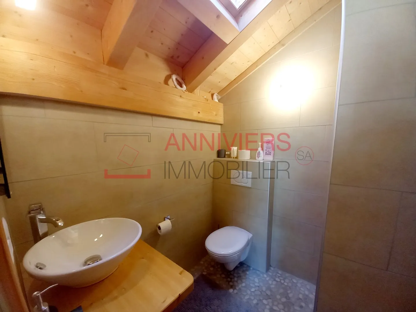 Spacious duplex apartment – 4 rooms – Clear and sunny view - Photo 22 of 35