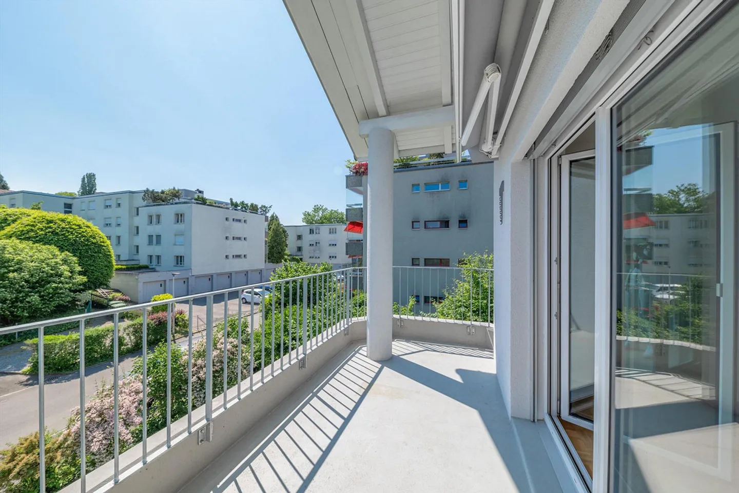 Helle Moderne Wohnung - Foto 8 von 9