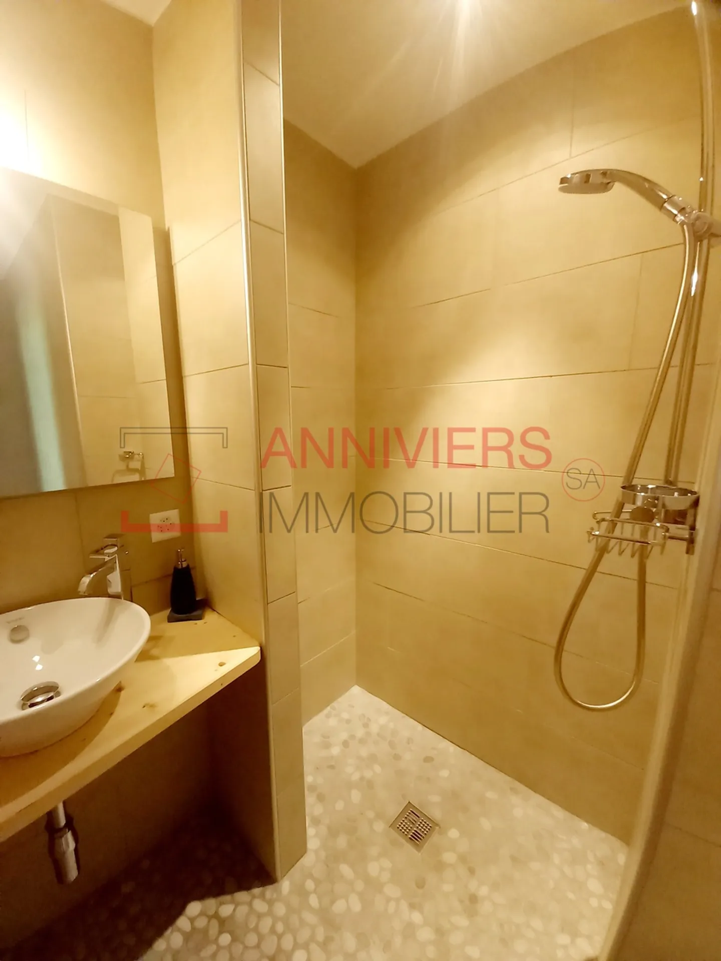 Spacious duplex apartment – 4 rooms – Clear and sunny view - Photo 28 of 35