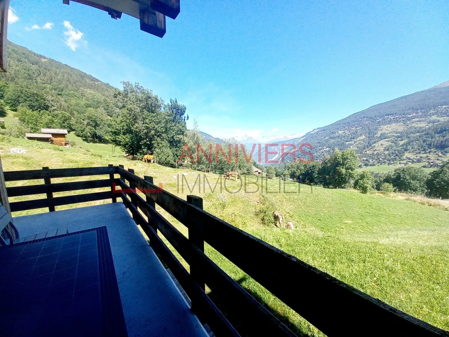 Spacious duplex apartment – 4 rooms – Clear and sunny view - Photo 30 of 35