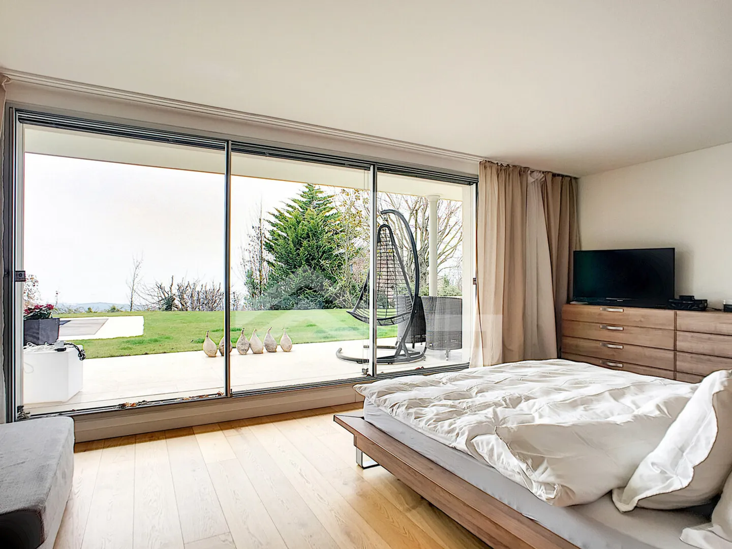 Wunderschönes zeitgenössisches Haus mit Panoramablick - Foto 9 von 14