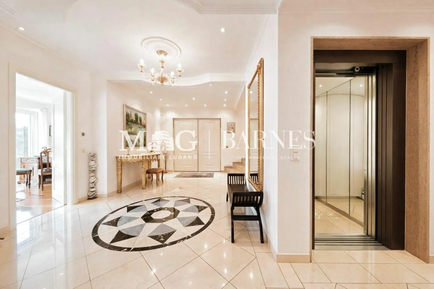 Lugano, Manno: ELEGANT VILLA with pool and dependence - Photo 4 of 30