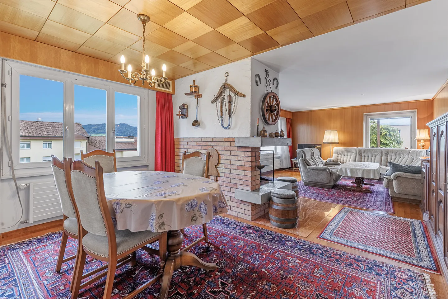 Spacious Apartment with Rooftop Terrace - Photo 1 of 13