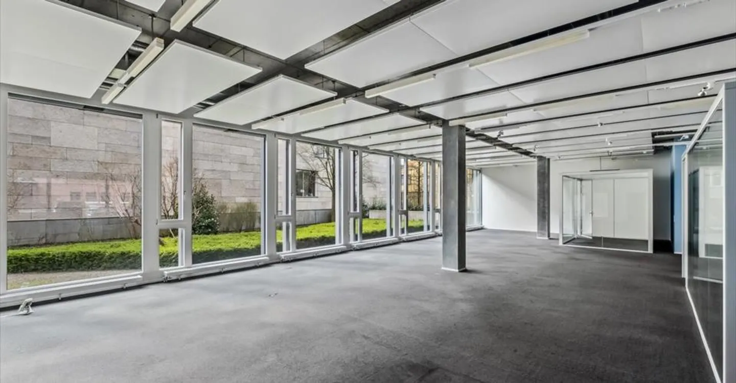 Espace au rez-de-chaussée moderne dans un bâtiment de bureaux de haute qualité à Steinhausen - Photo 4 sur 7