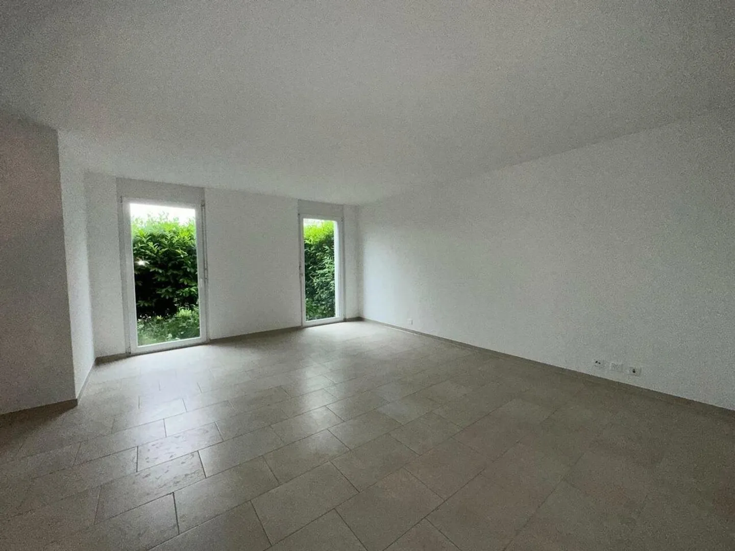 Magnifique appartement 4.5 pièces au rez-de-chaussée - Photo 3 sur 7