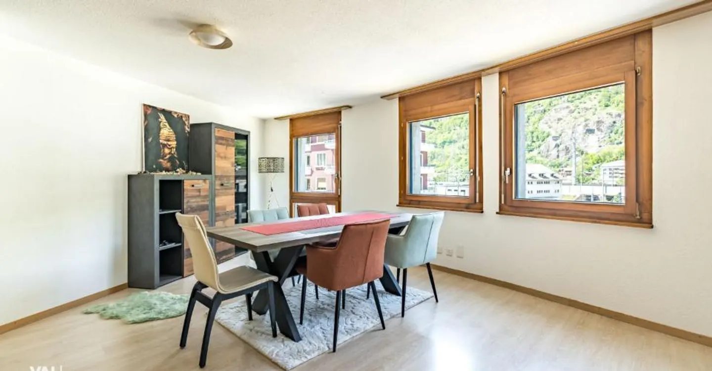 Zentral gelegene Wohnung mit zwei Balkonen - Foto 1 von 10