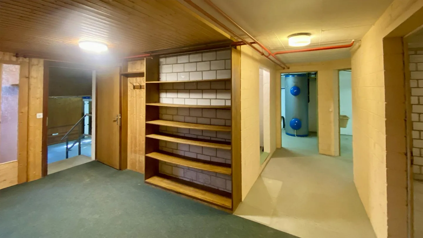 Maison individuelle de 6,5 pièces avec grand jardin dans un emplacement ensoleillé - Photo 12 sur 16