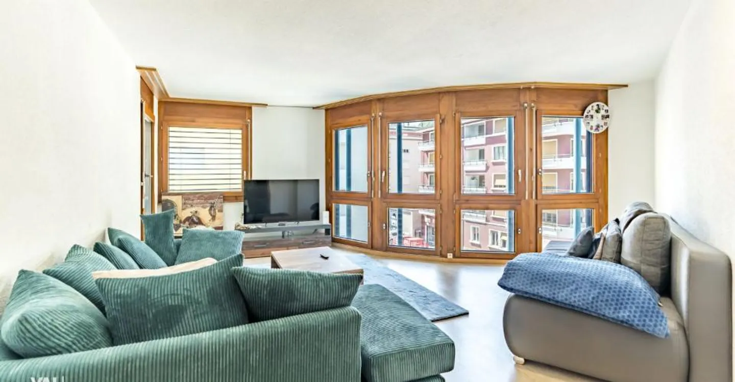 Zentral gelegene Wohnung mit zwei Balkonen - Foto 4 von 10