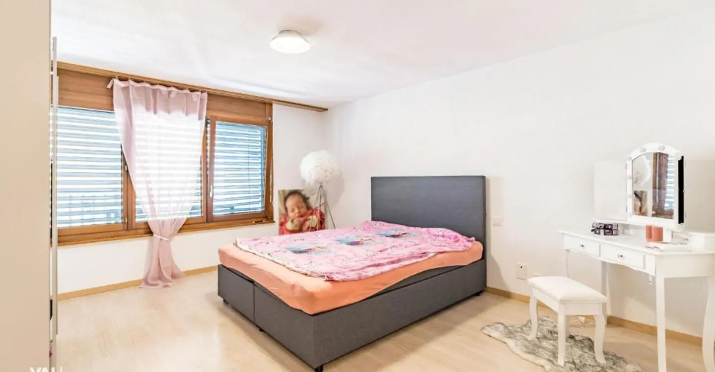Zentral gelegene Wohnung mit zwei Balkonen - Foto 5 von 10