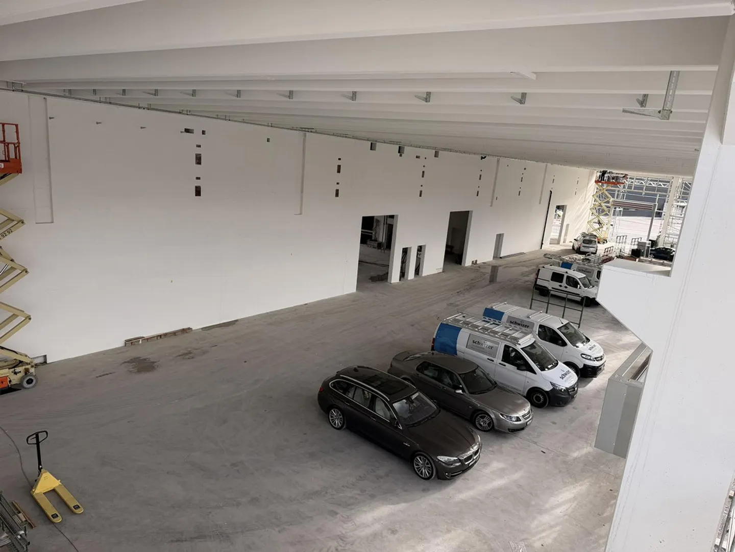 Multifunctional commercial and industrial hall first occupancy up to 8000m2 - Photo 11 of 12