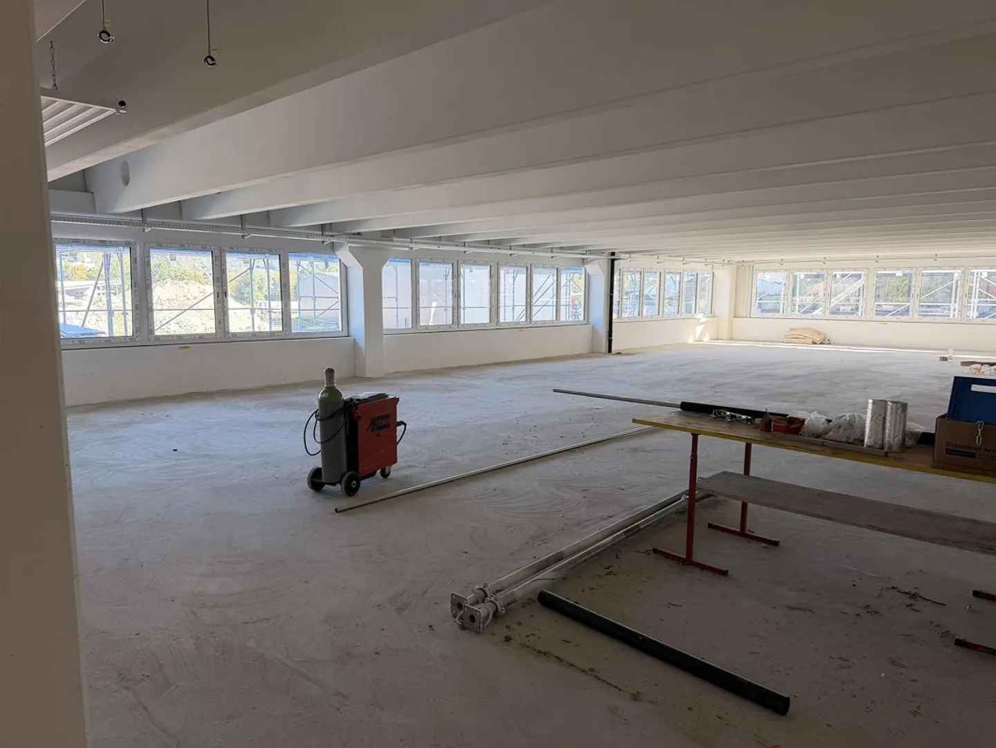 Multifunctional commercial and industrial hall first occupancy up to 8000m2 - Photo 12 of 12