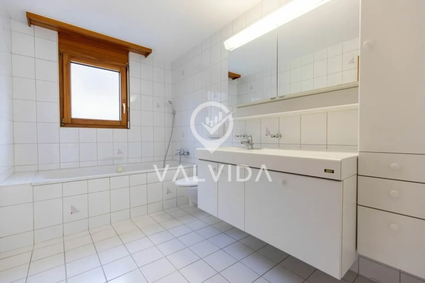 Appartement attrayant de 4,5 pièces à Raron - ensoleillé, calme, central, avec garage - Photo 5 sur 13