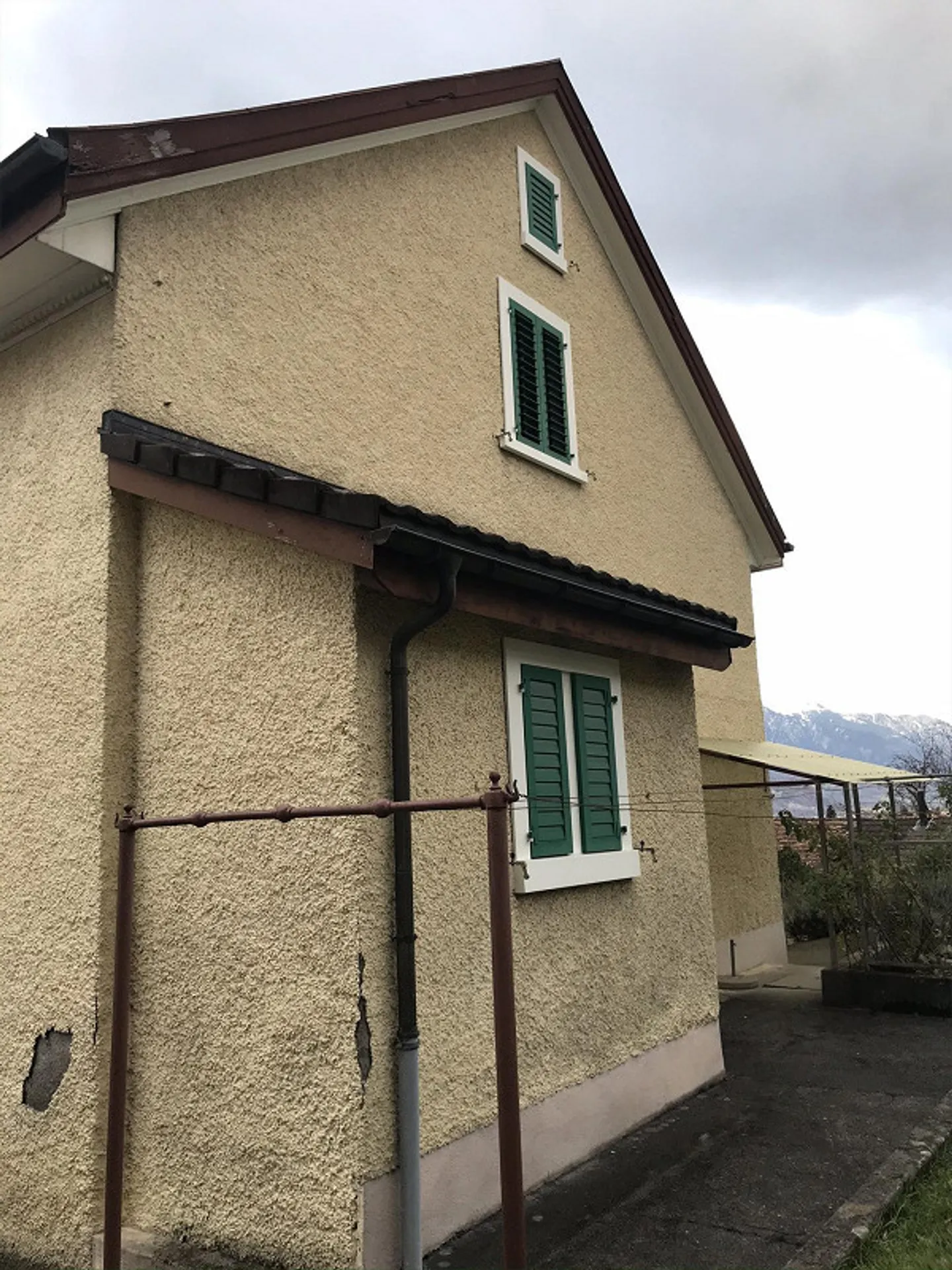 Baugrundstück mit Wohnhaus - Foto 4 von 12