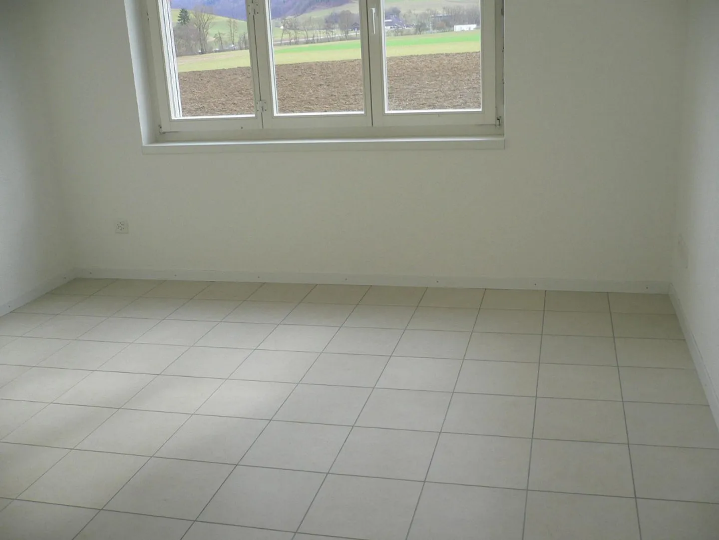 Maison de ville de 6 pièces en coin, emplacement calme avec interdiction de circulation après 150 m - Photo 9 sur 30