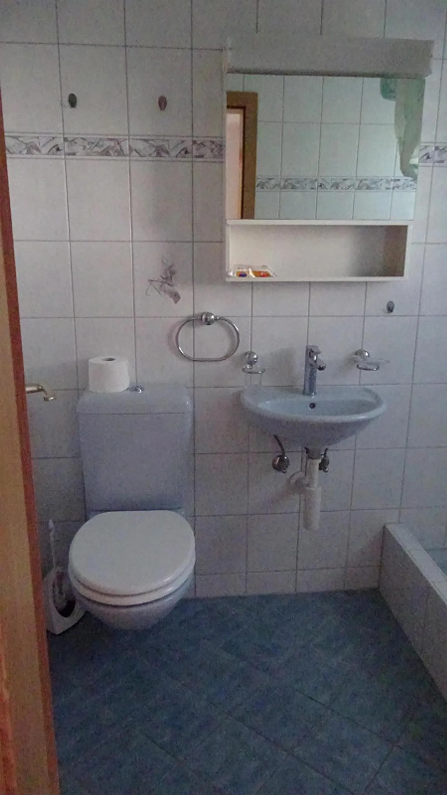 Maison de ville de 6 pièces en coin, emplacement calme avec interdiction de circulation après 150 m - Photo 15 sur 30