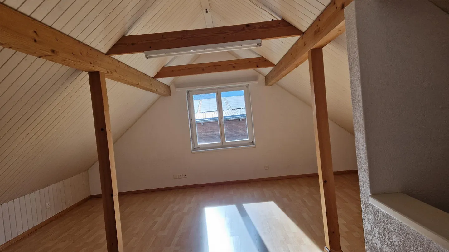 Maison de ville de 6 pièces en coin, emplacement calme avec interdiction de circulation après 150 m - Photo 20 sur 30