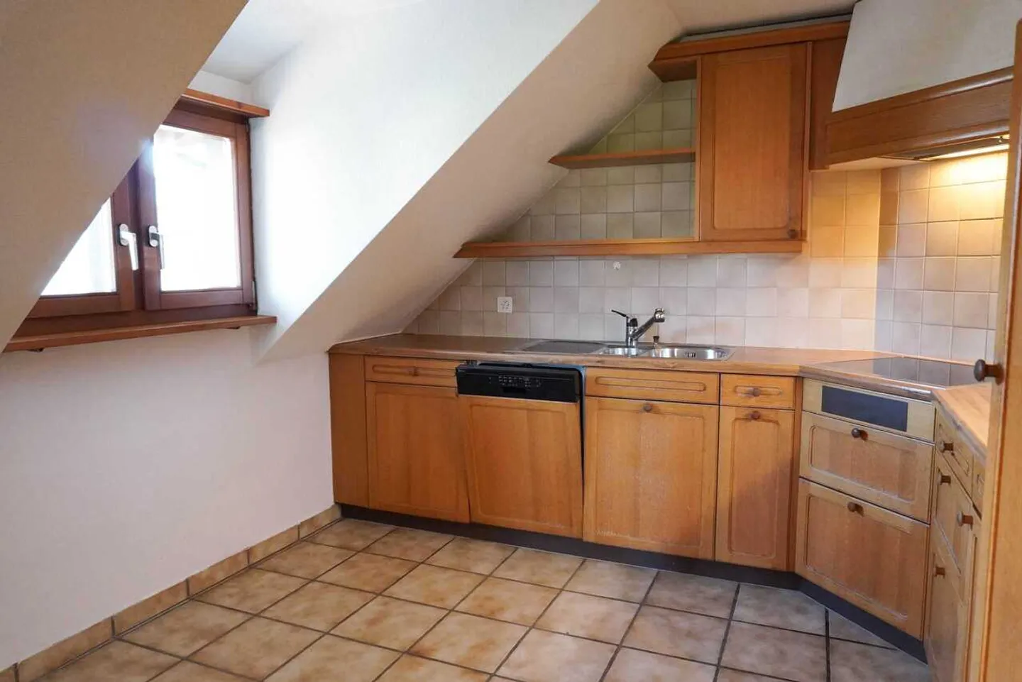 Charming Duplex with Garden - Photo 9 of 13