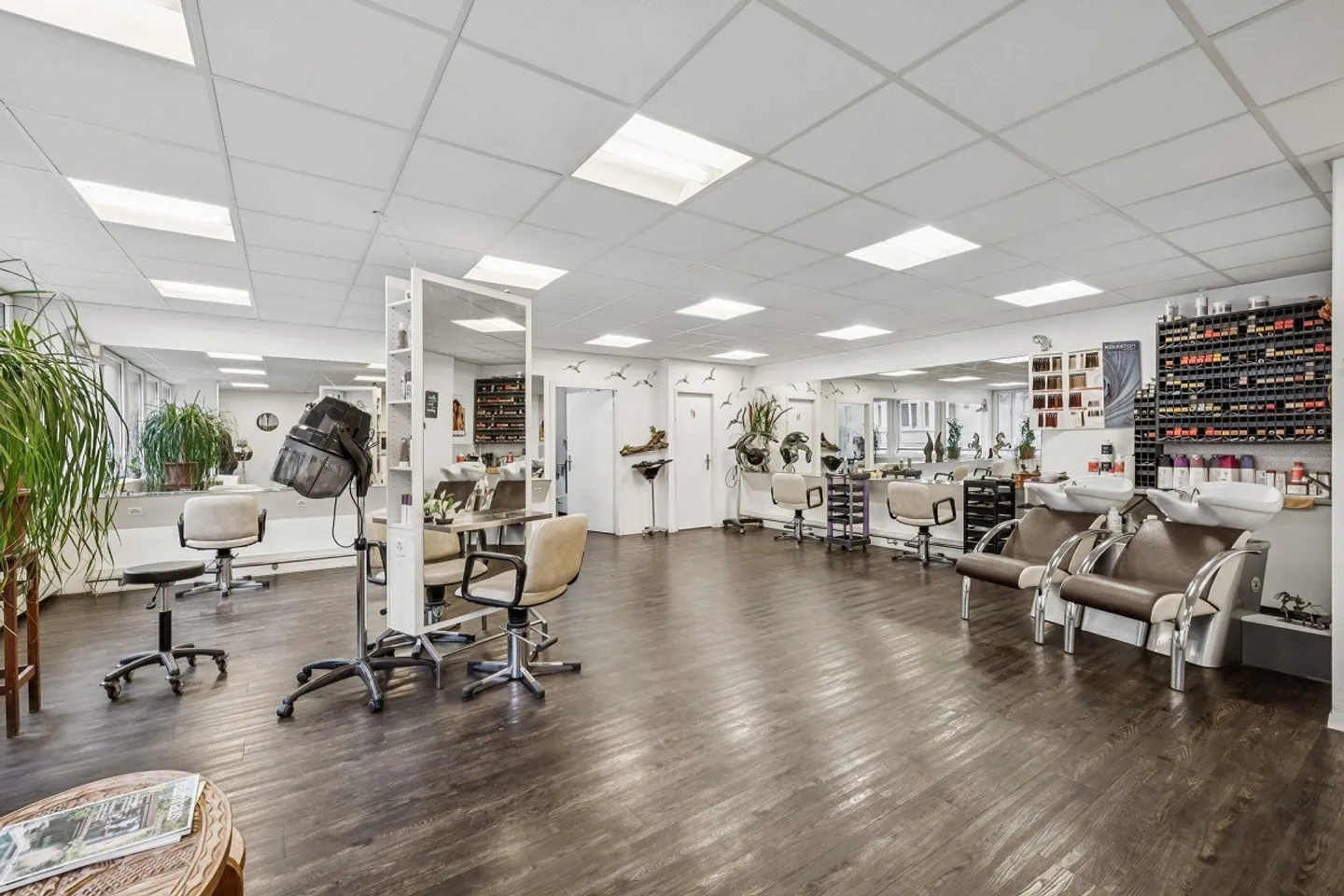 Coiffeur Local à la Meilleure Emplacement à Bâle - Photo 1 sur 5