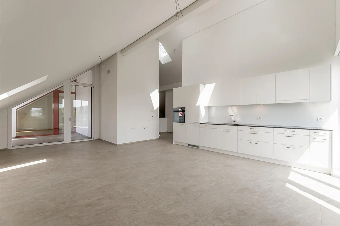 Charmante, neuwertige Wohnung in naturnaher Umgebung - Photo 3 sur 16