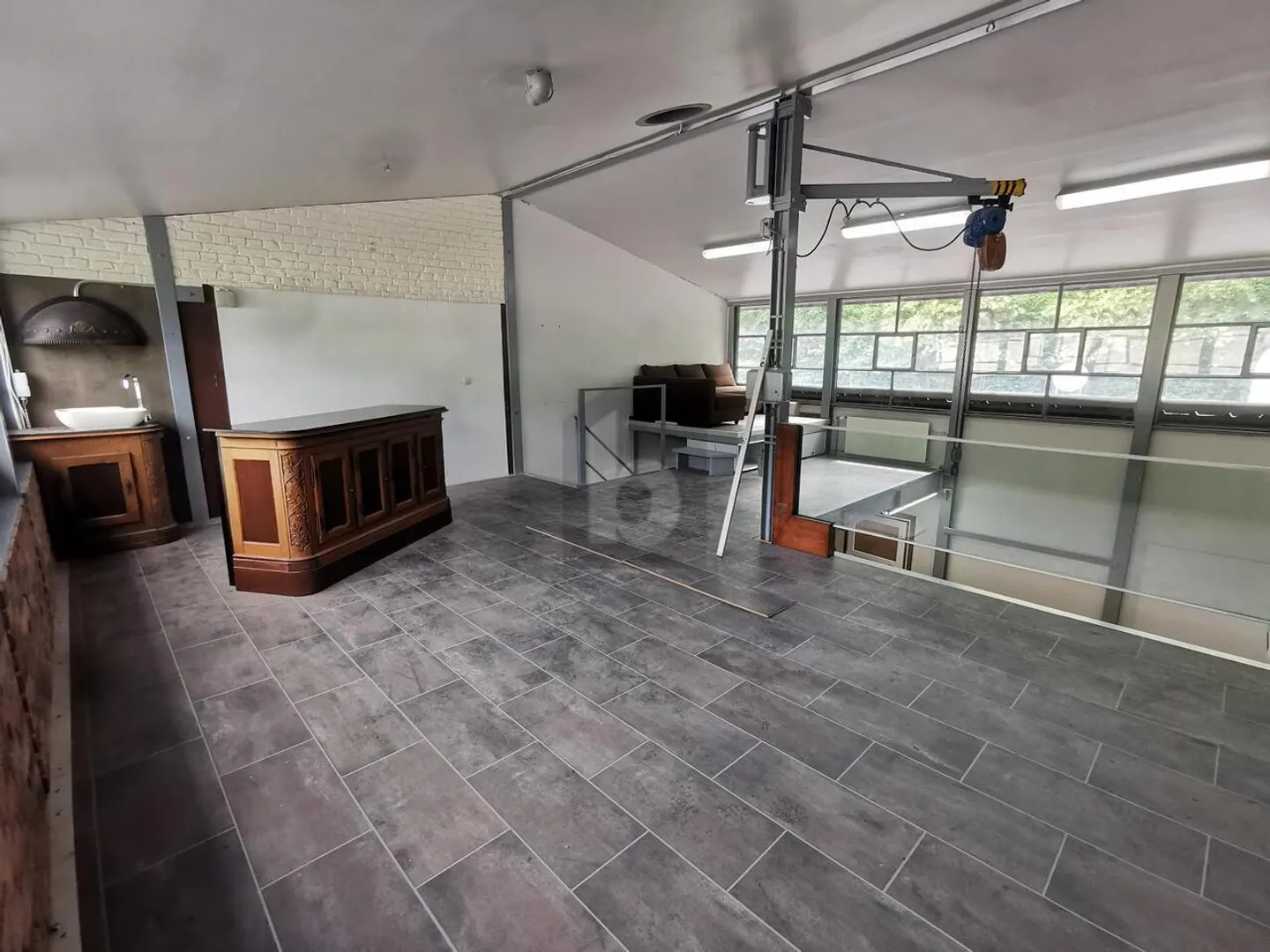 VIELFÄLTIGE NUTZUNG AN GUTER LAGE - Foto 3 von 6