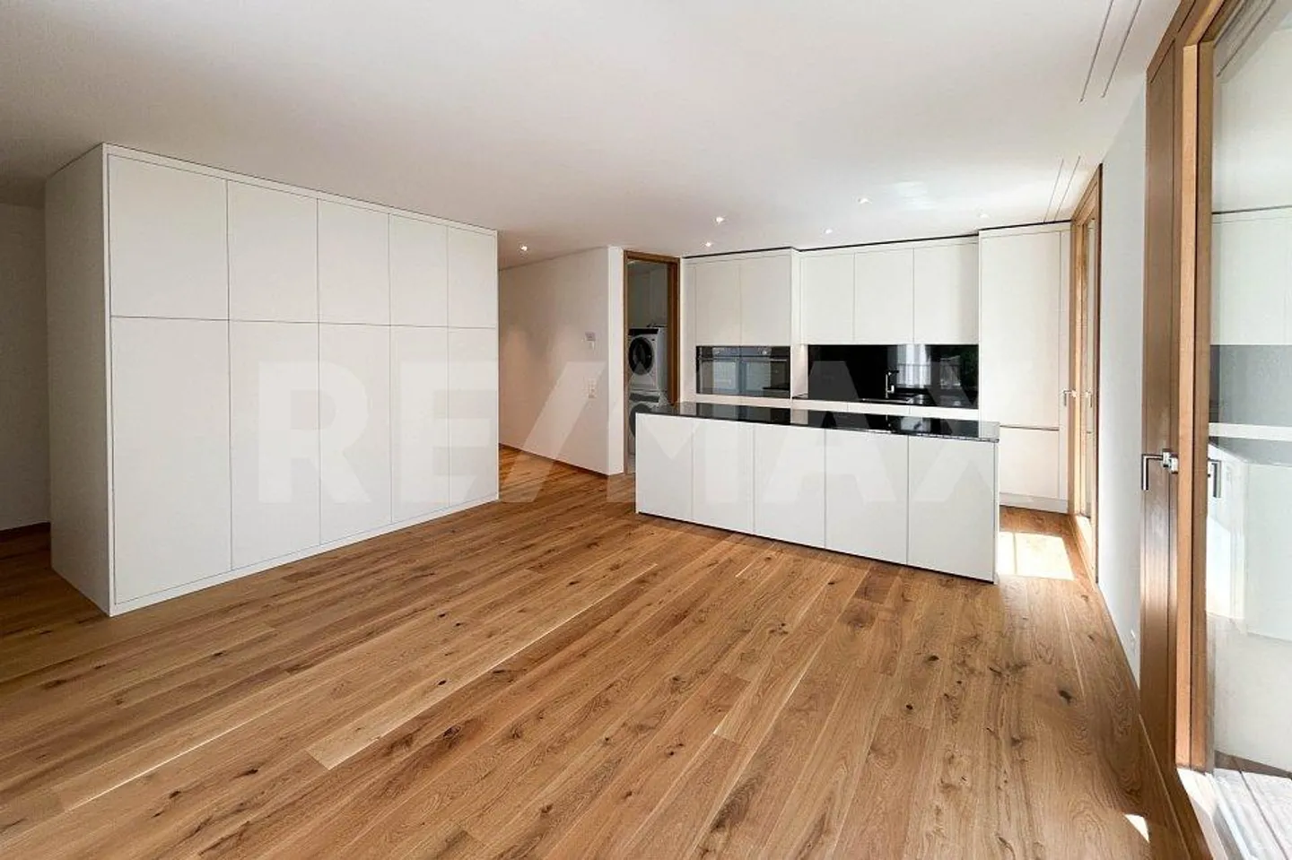 4½ Room Apartment on the 2nd Floor, No. 29 - Photo 4 of 11