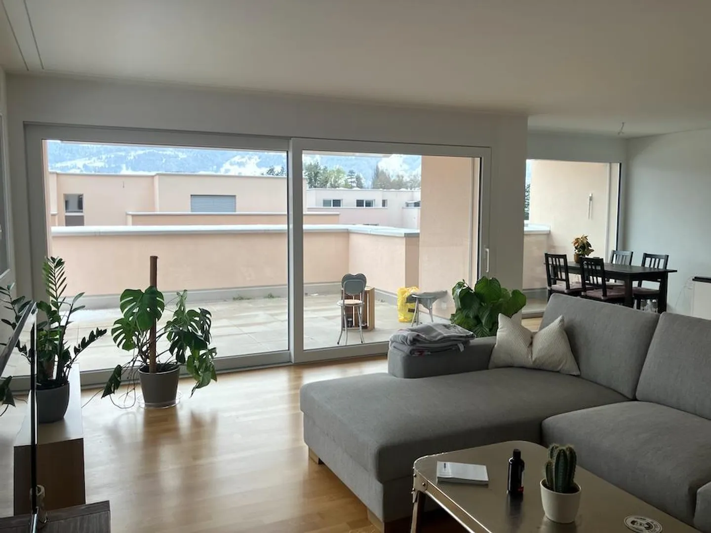 Moderne Attikawohnung mit Terrasse - Foto 2 von 9